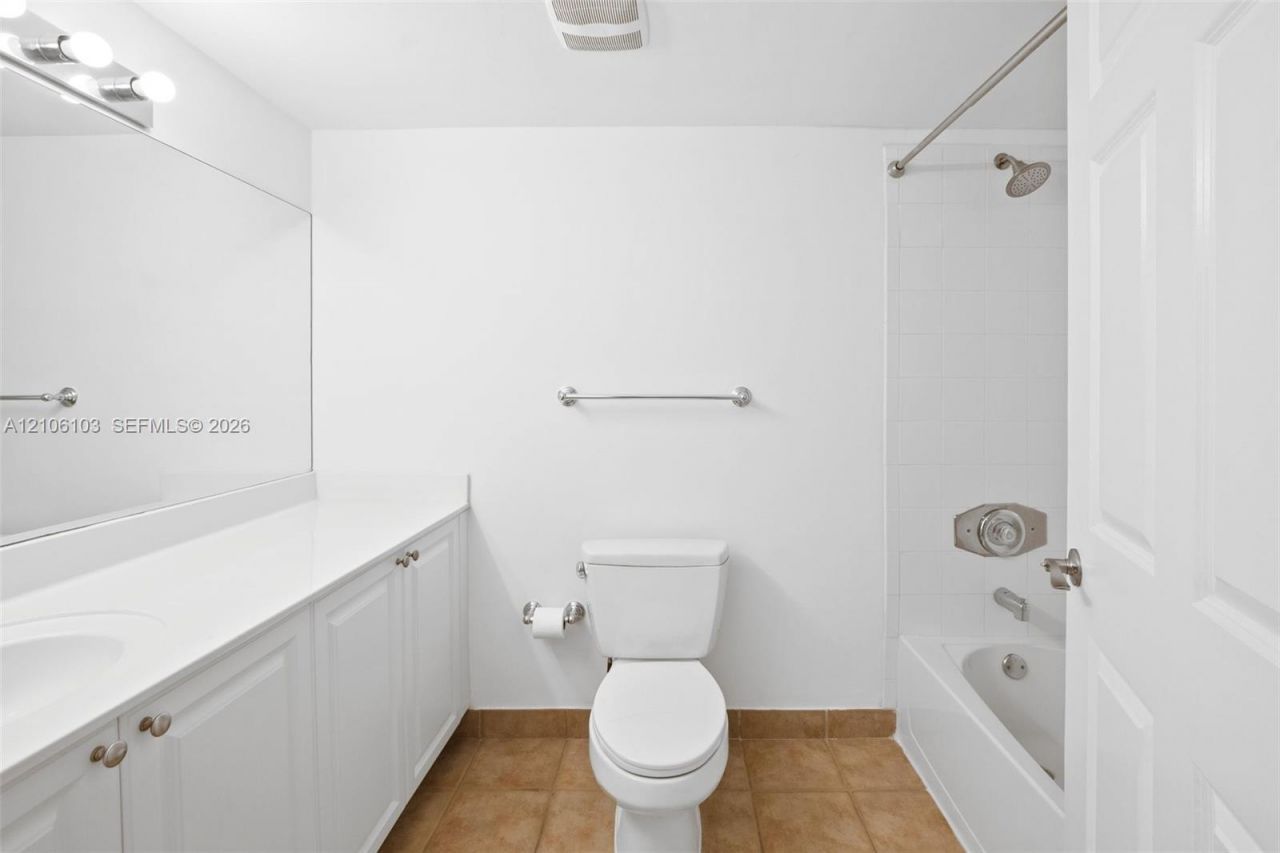 888 S Douglas Rd , Unit 602, Coral Gables, FL 33134 Photo