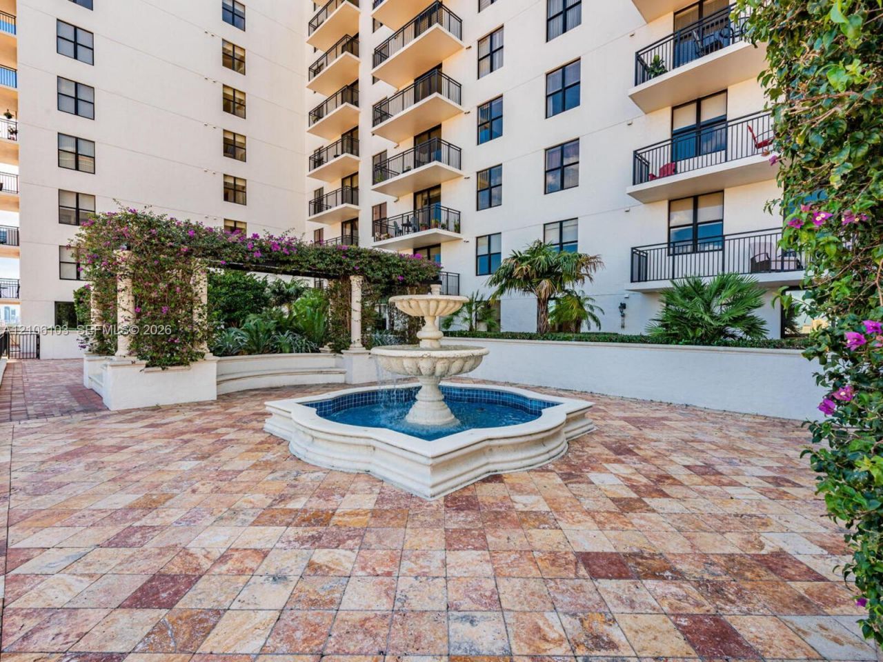 888 S Douglas Rd , Unit 602, Coral Gables, FL 33134 Photo