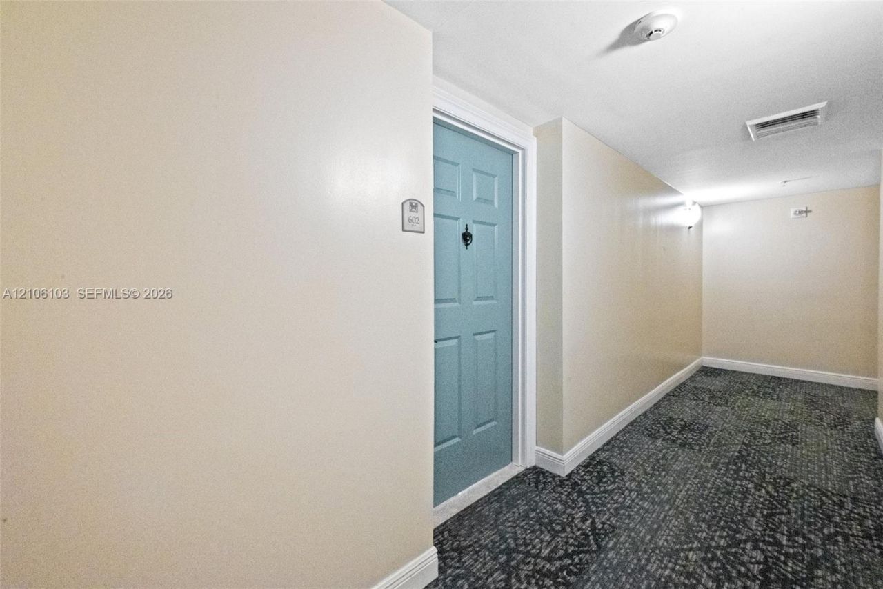 888 S Douglas Rd , Unit 602, Coral Gables, FL 33134 Photo