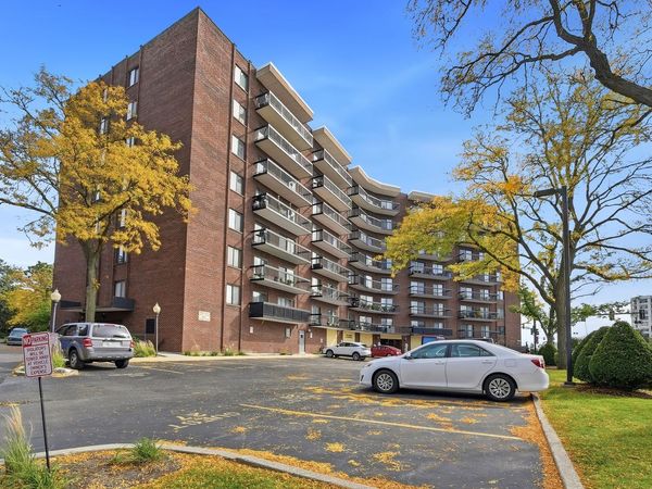 711 S River Road , Unit 603, Des Plaines, IL 60016