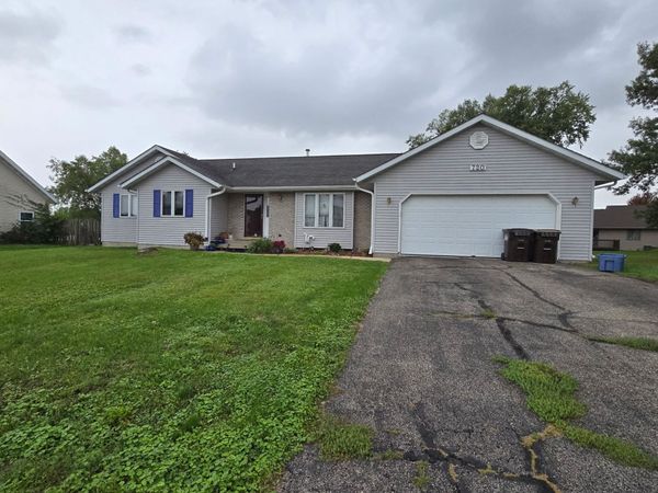 720 S Greenfield, FREEPORT, IL 61032