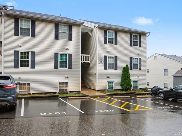 22 Lexington Hill, Unit 3, Harriman, NY 10926