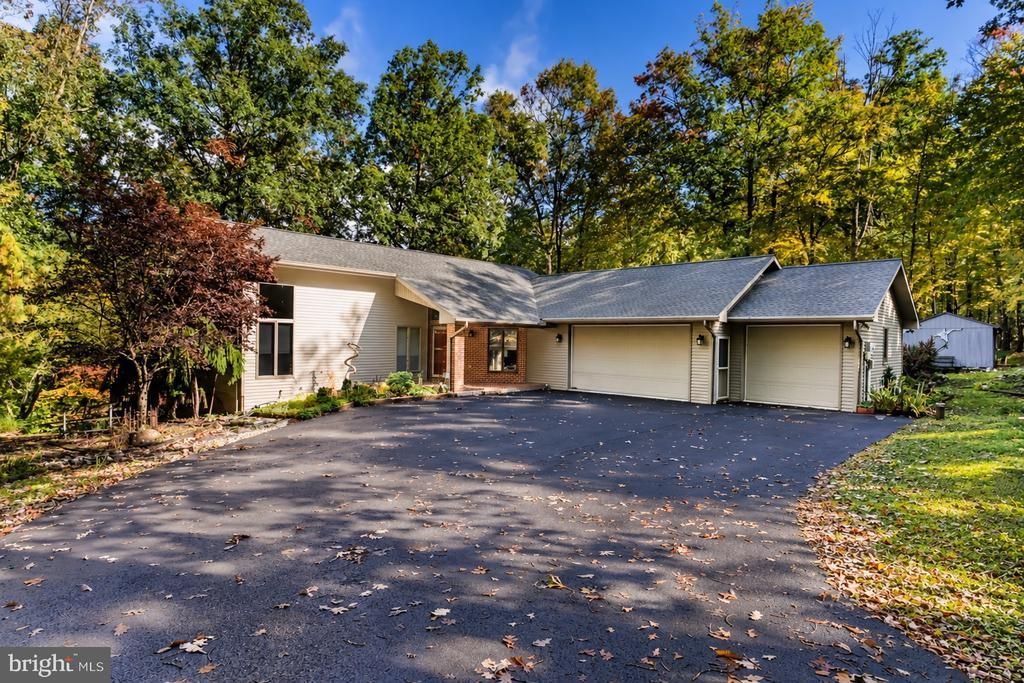 7 TROUT LANE, MARYSVILLE, PA 17053
