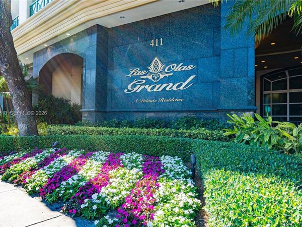 411 N New River Dr E , Unit 206, Fort Lauderdale, FL 33301