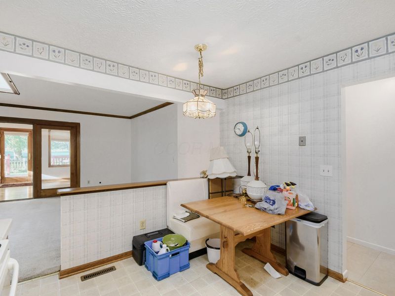 1999 Charmingfare Street, Columbus, OH 43228 Photo 16