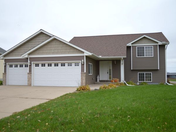 1025 2nd Avenue SE, Freeport, MN 56331