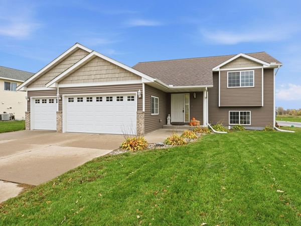 1025 2nd Avenue SE, Freeport, MN 56331