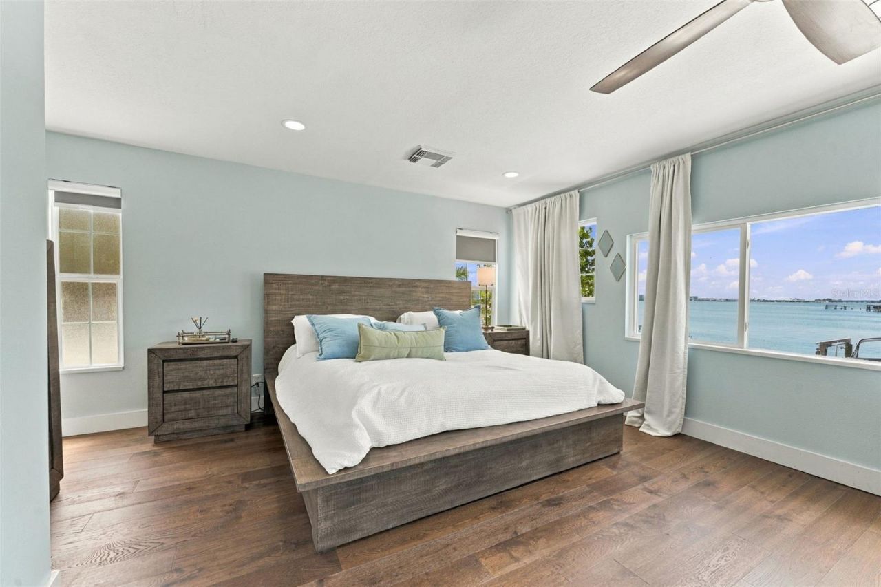 135 Harbor Drive, Palm Harbor, FL 34683 Photo