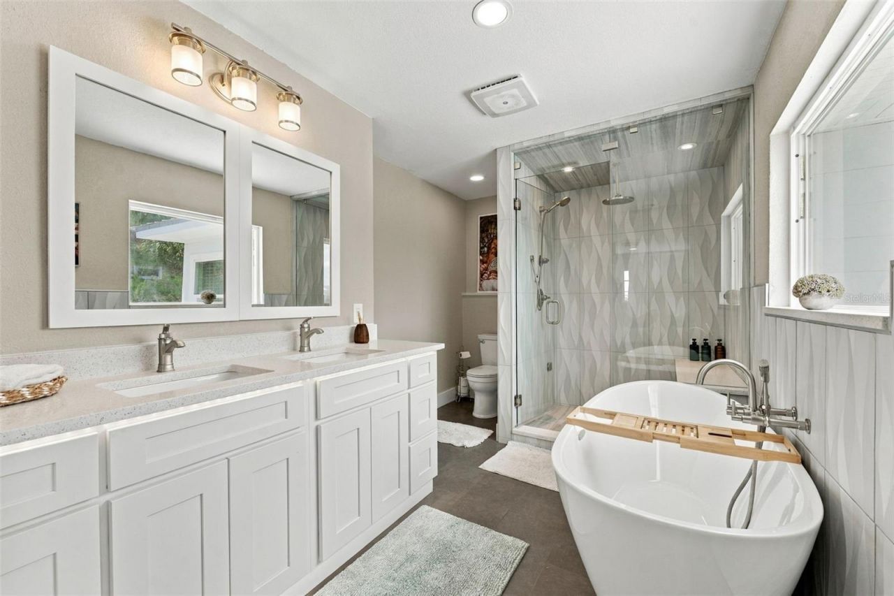 135 Harbor Drive, Palm Harbor, FL 34683 Photo