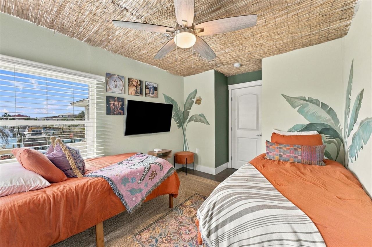 135 Harbor Drive, Palm Harbor, FL 34683 Photo