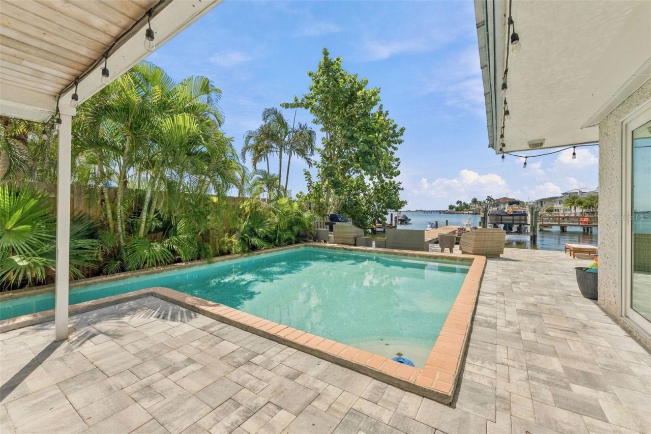135 Harbor Drive, Palm Harbor, FL 34683 Photo