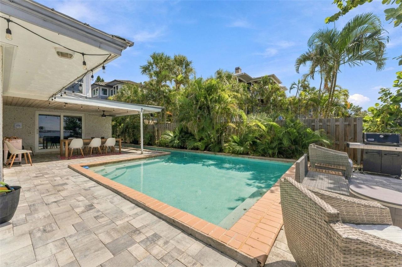 135 Harbor Drive, Palm Harbor, FL 34683 Photo