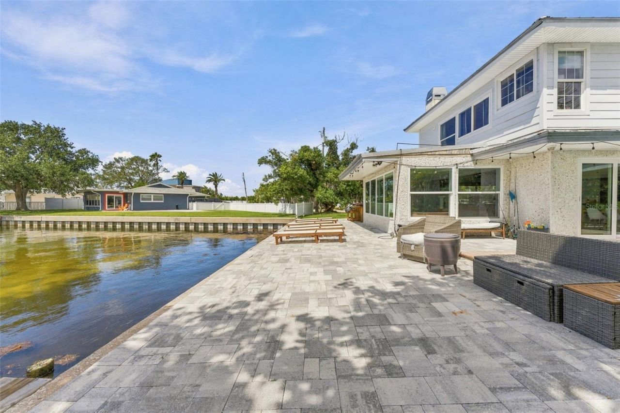 135 Harbor Drive, Palm Harbor, FL 34683 Photo