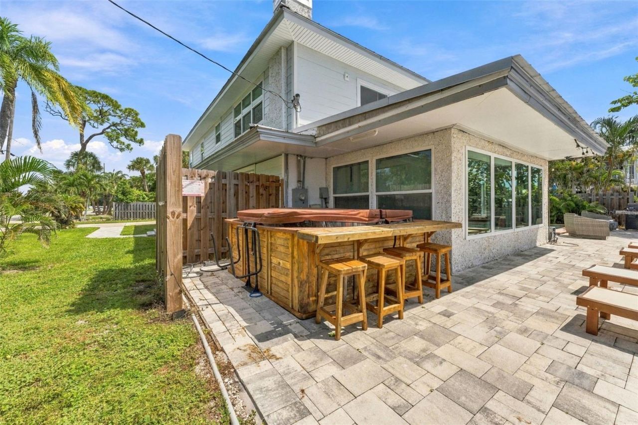 135 Harbor Drive, Palm Harbor, FL 34683 Photo