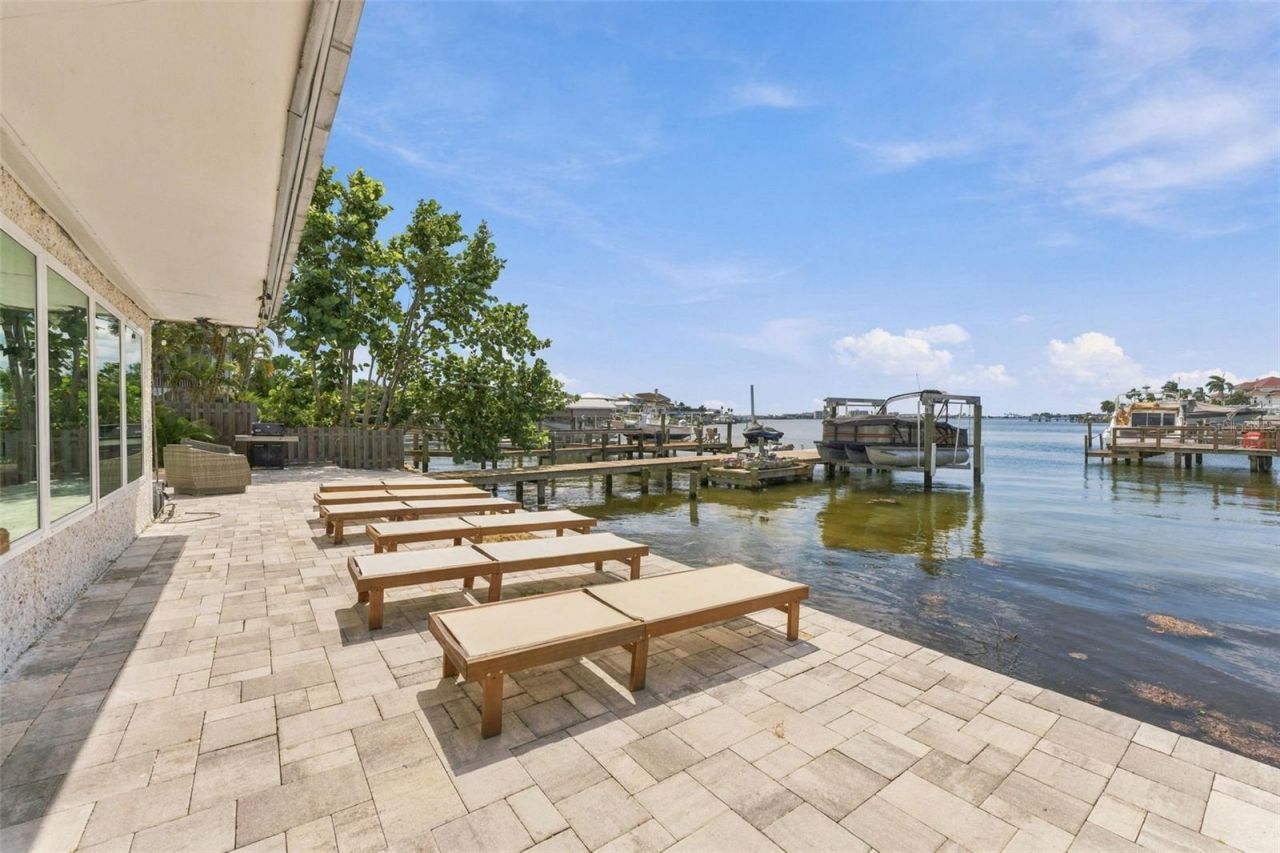 135 Harbor Drive, Palm Harbor, FL 34683 Photo