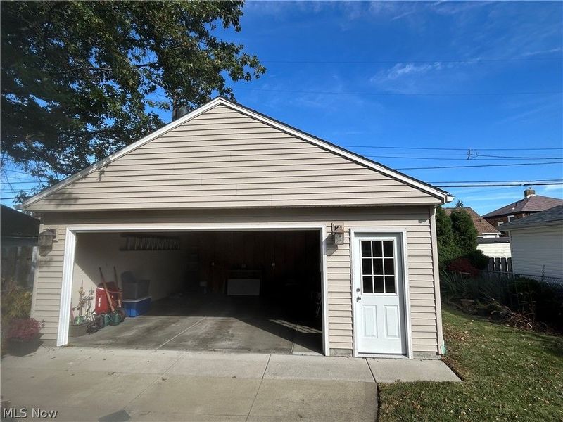 5710 HAMPSTEAD Avenue, Parma, OH 44129 Photo 11