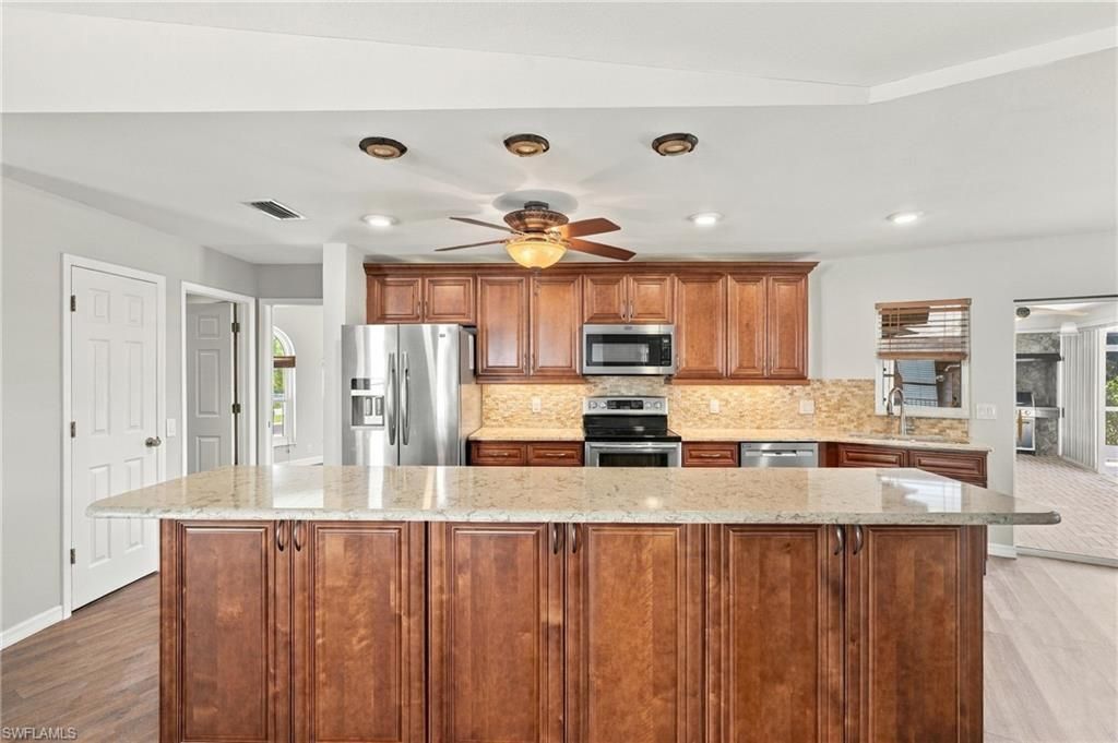 3914 SW 25th Ct, Cape Coral, FL 33914 Photo