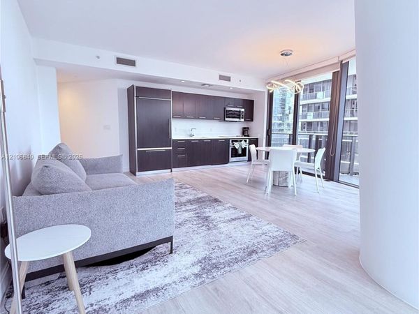 55 SW 9th St , Unit 3903, Miami, FL 33130
