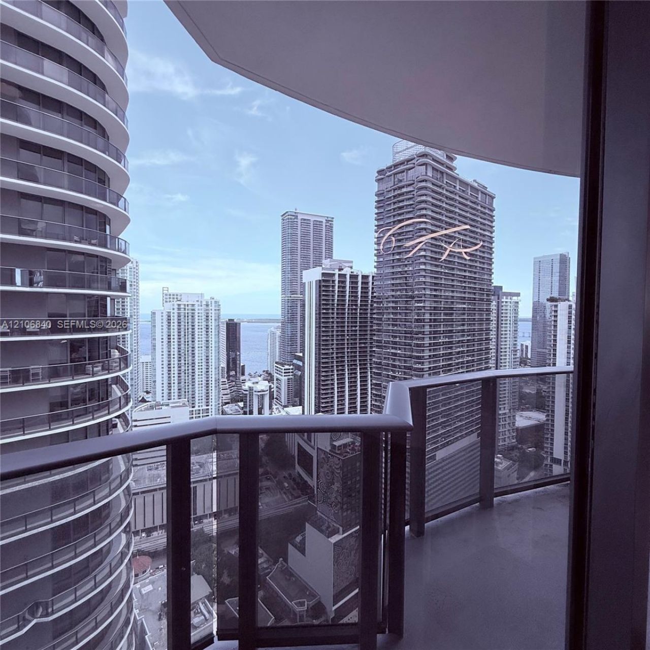 55 SW 9th St, Unit 3903, Miami, FL 33130 Photo