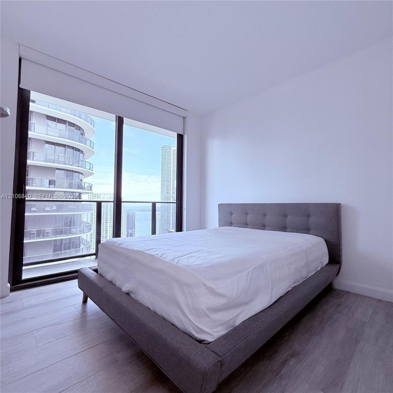 55 SW 9th St, Unit 3903, Miami, FL 33130 Photo