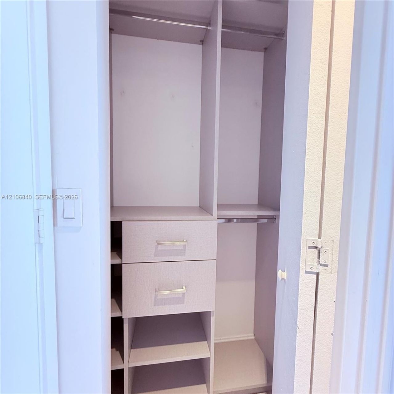 55 SW 9th St, Unit 3903, Miami, FL 33130 Photo