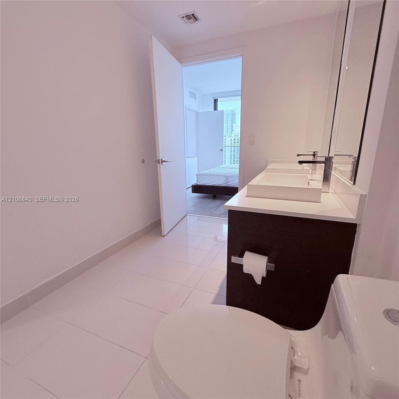 55 SW 9th St, Unit 3903, Miami, FL 33130 Photo