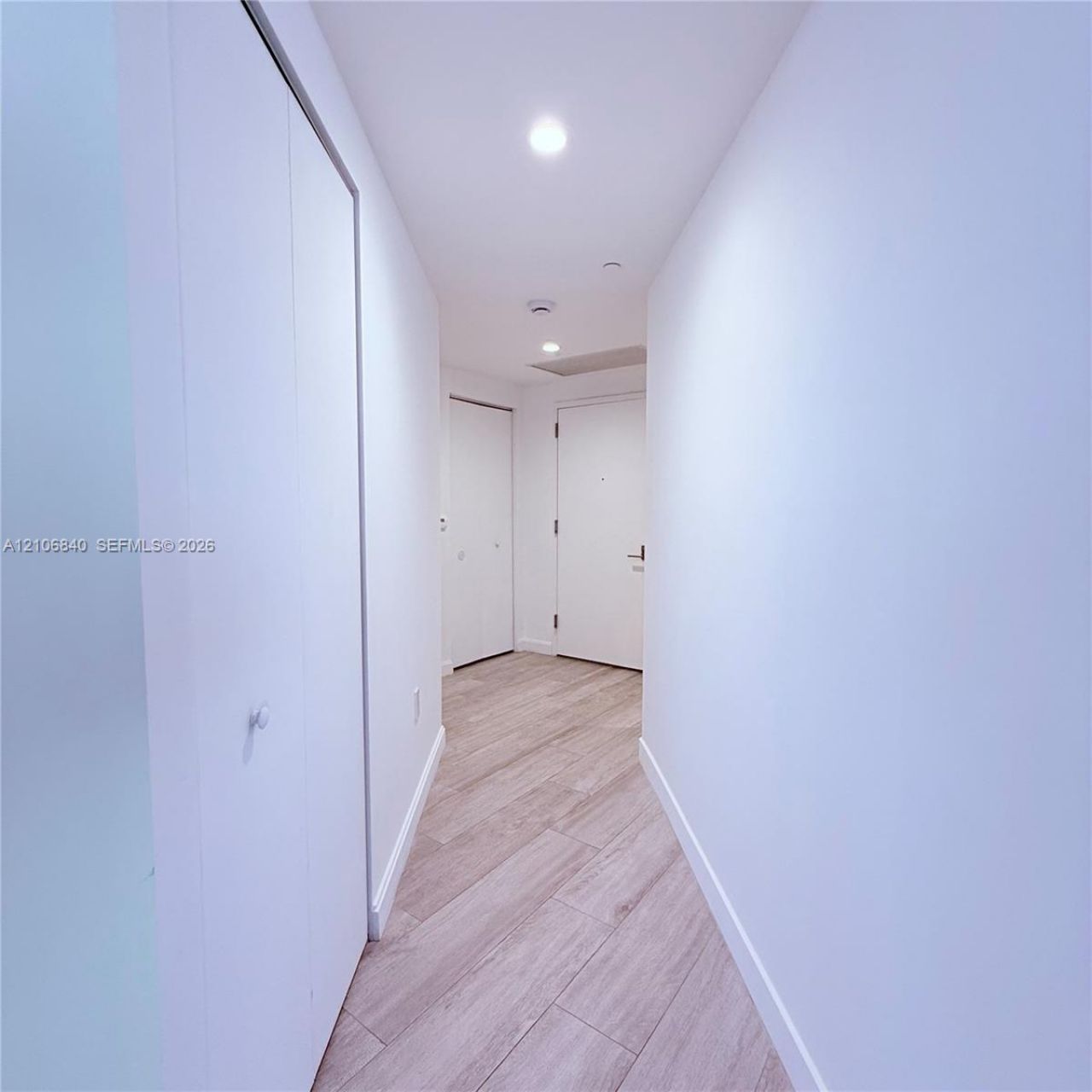 55 SW 9th St, Unit 3903, Miami, FL 33130 Photo