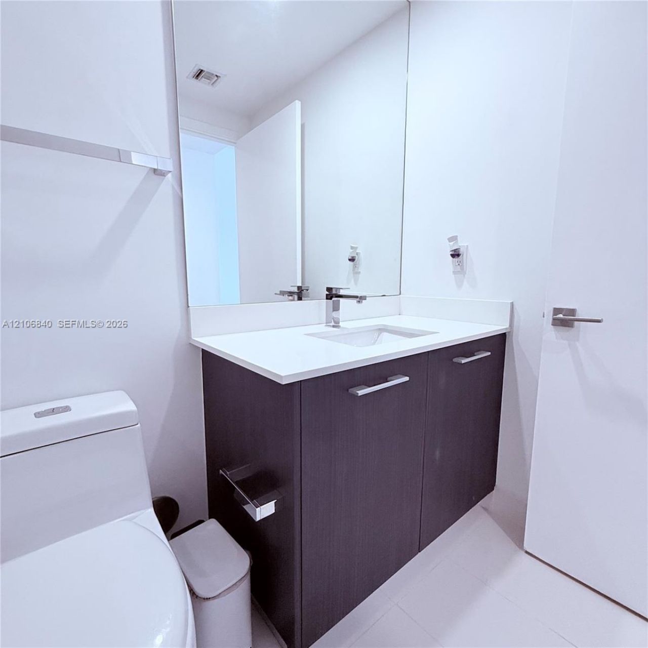 55 SW 9th St, Unit 3903, Miami, FL 33130 Photo