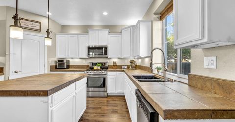 7239 Foxwood Lane, Sparks, NV 89436 Photo