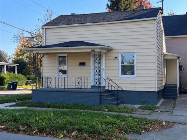 1925 Walnut Avenue , Niagara Falls, NY 14301