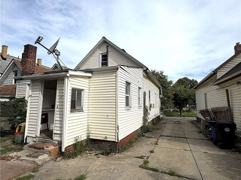 3707 Newark Avenue, Cleveland, OH 44109 Photo 29