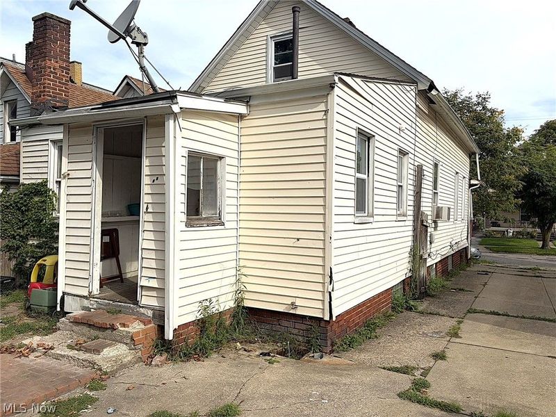 3707 Newark Avenue, Cleveland, OH 44109 Photo 30