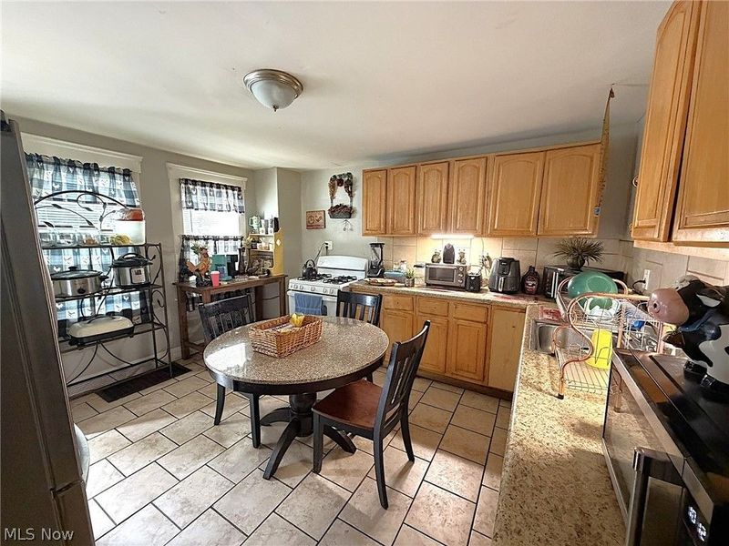 3707 Newark Avenue, Cleveland, OH 44109 Photo 8