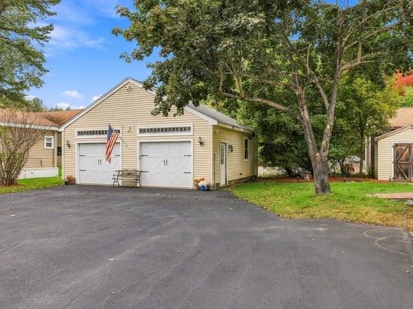 6 Oakhurst Street, Ayer, MA 01432