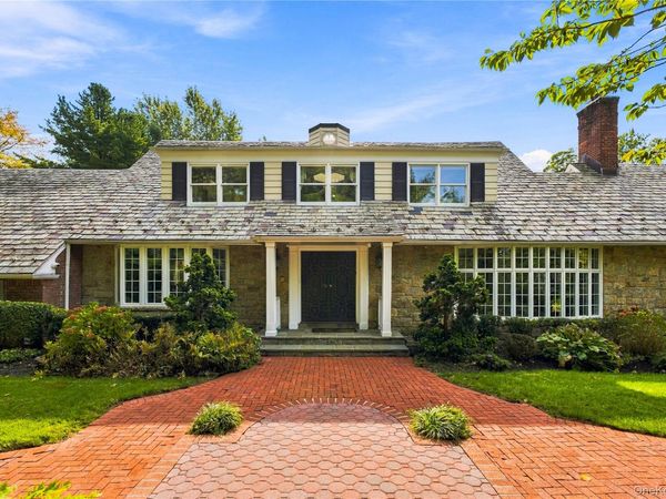 1335 Club Drive , Hewlett, NY 11557