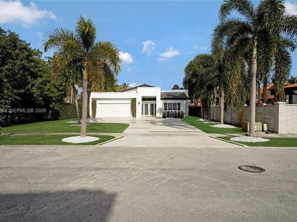 885 SW 144th Ave , Miami, FL 33184