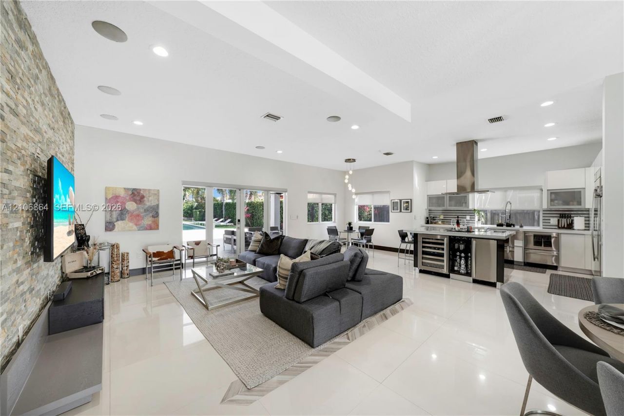 885 SW 144th Ave , Miami, FL 33184 Photo