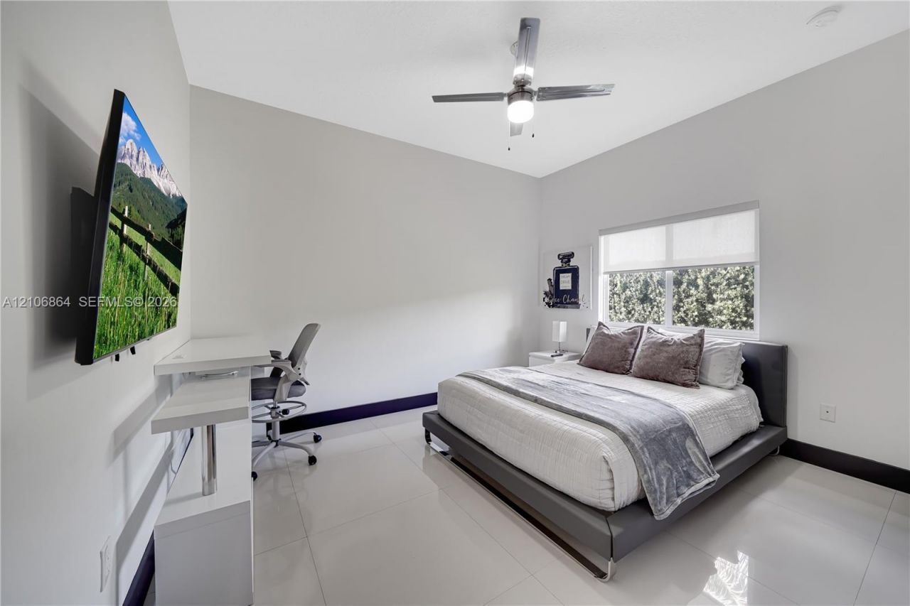 885 SW 144th Ave , Miami, FL 33184 Photo