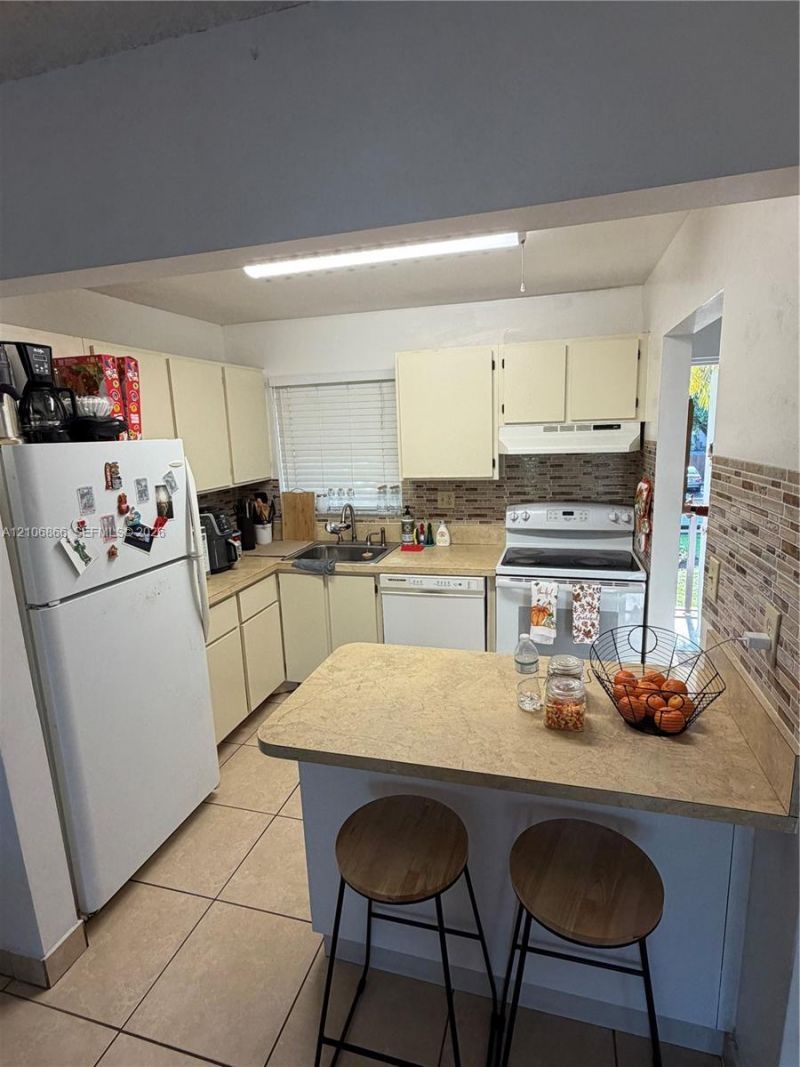 6800 Nova Dr , Unit 201-1, Davie, FL 33317 Photo