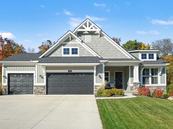 3899 Autumn Acres Drive NE, Rockford, MI 49341