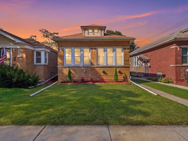 8718 S Euclid Avenue, Chicago, IL 60617