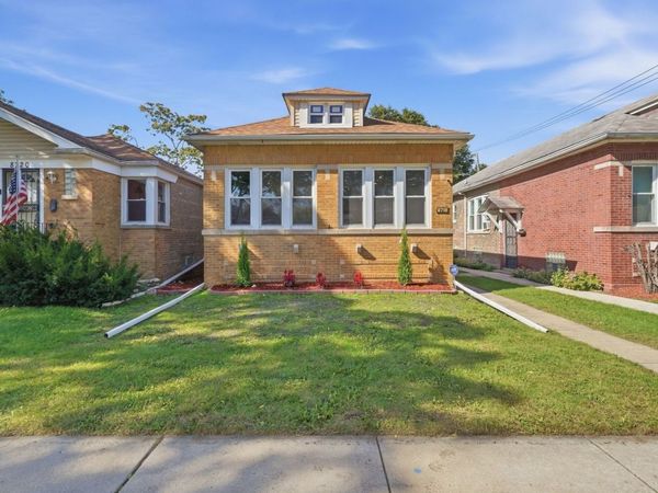 8718 S Euclid Avenue , Chicago, IL 60617