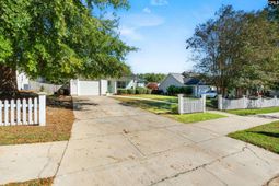 648 Park Road  photo 4
