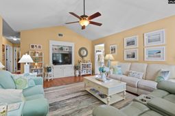 648 Park Road  photo 4