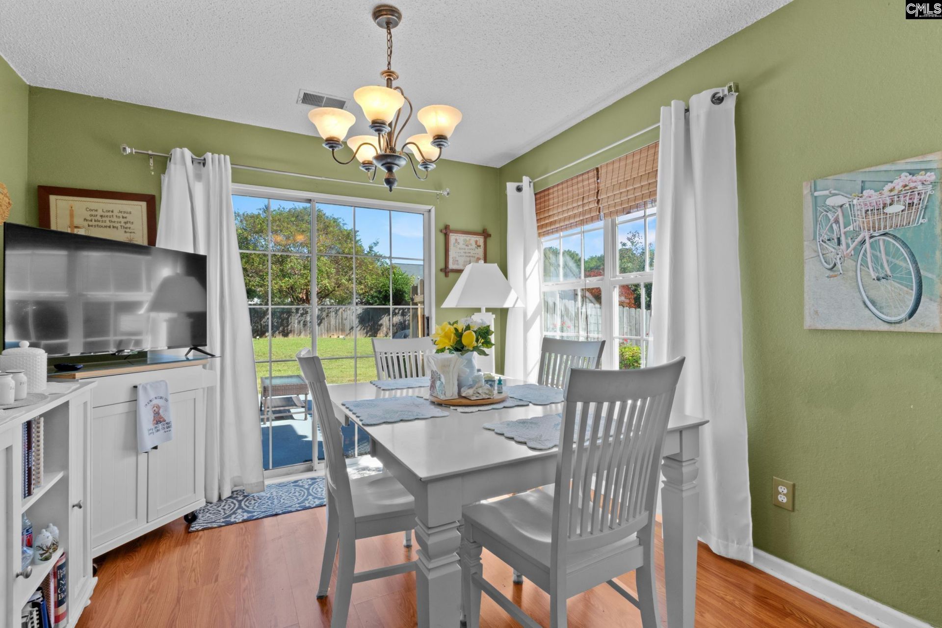 648 Park Road  Photo 7