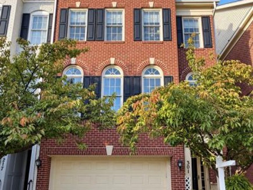 301 Oak Knoll Terrace, Rockville, MD 20850 Main Photo