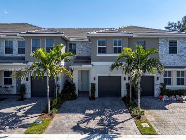 283 SW 169th Ln , Pembroke Pines, FL 33027