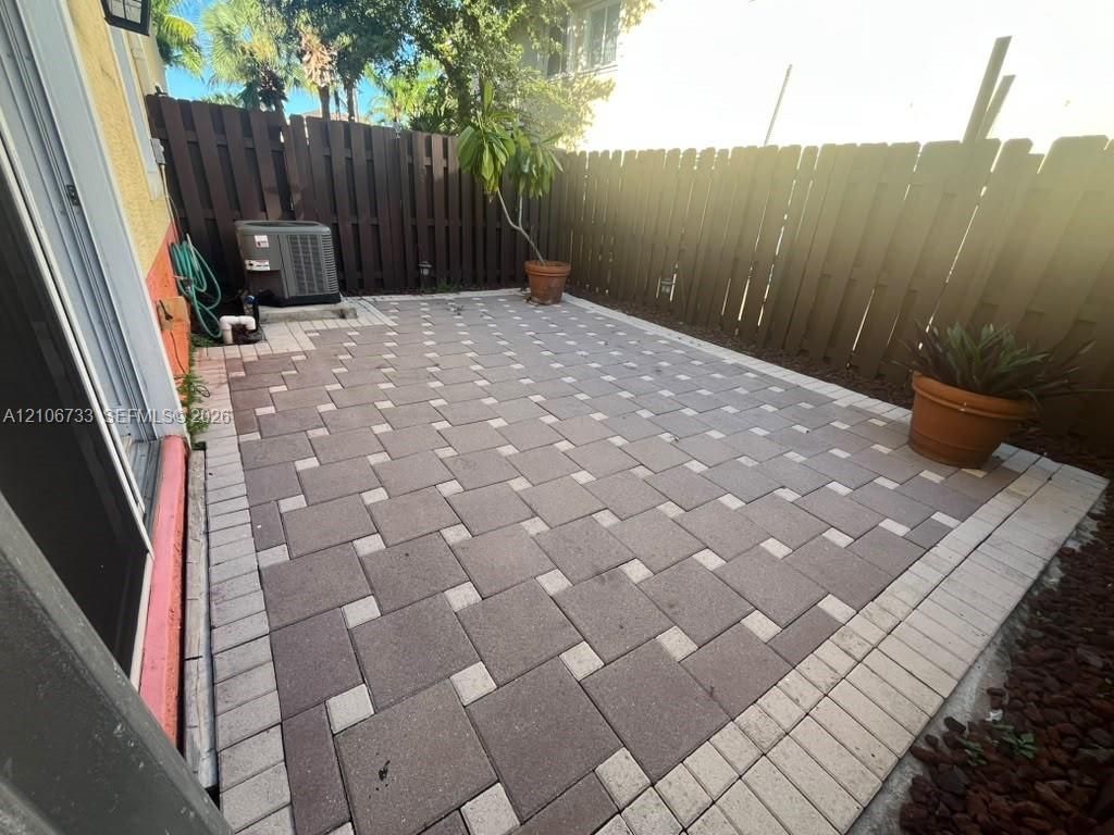 17853 NW 74th Path , Hialeah, FL 33015 Photo