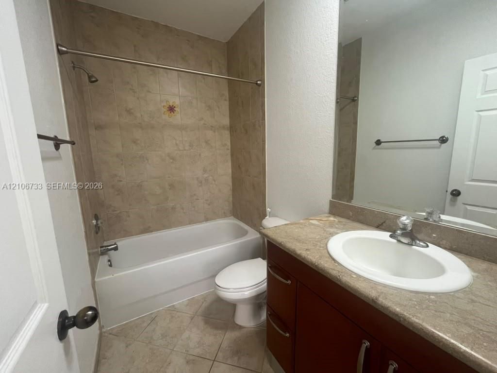 17853 NW 74th Path , Hialeah, FL 33015 Photo