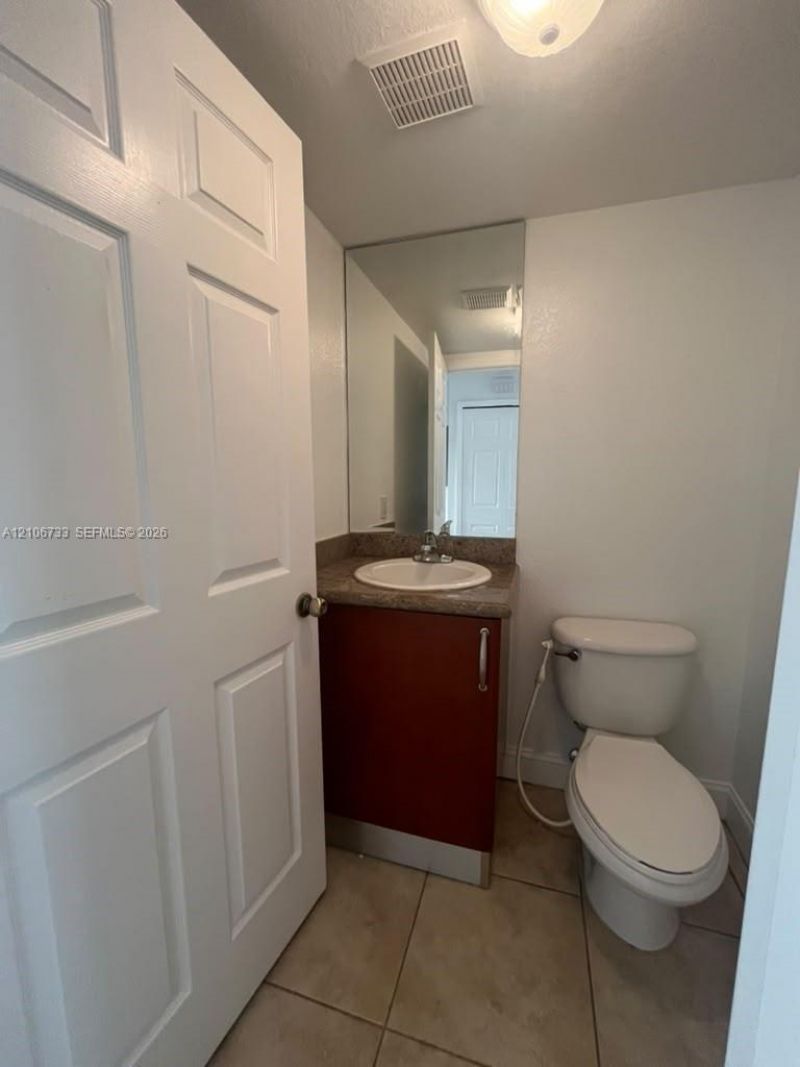 17853 NW 74th Path , Hialeah, FL 33015 Photo